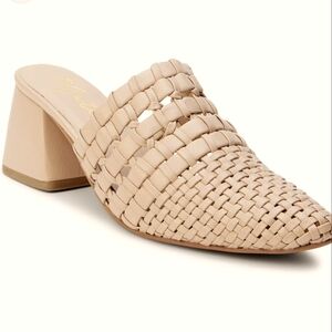 Matisse Lexie Mules Slides. Size 7